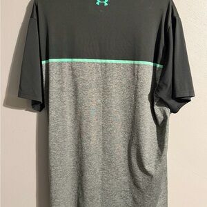Under Armour Men's Gray and Black Short Sleeve Tee